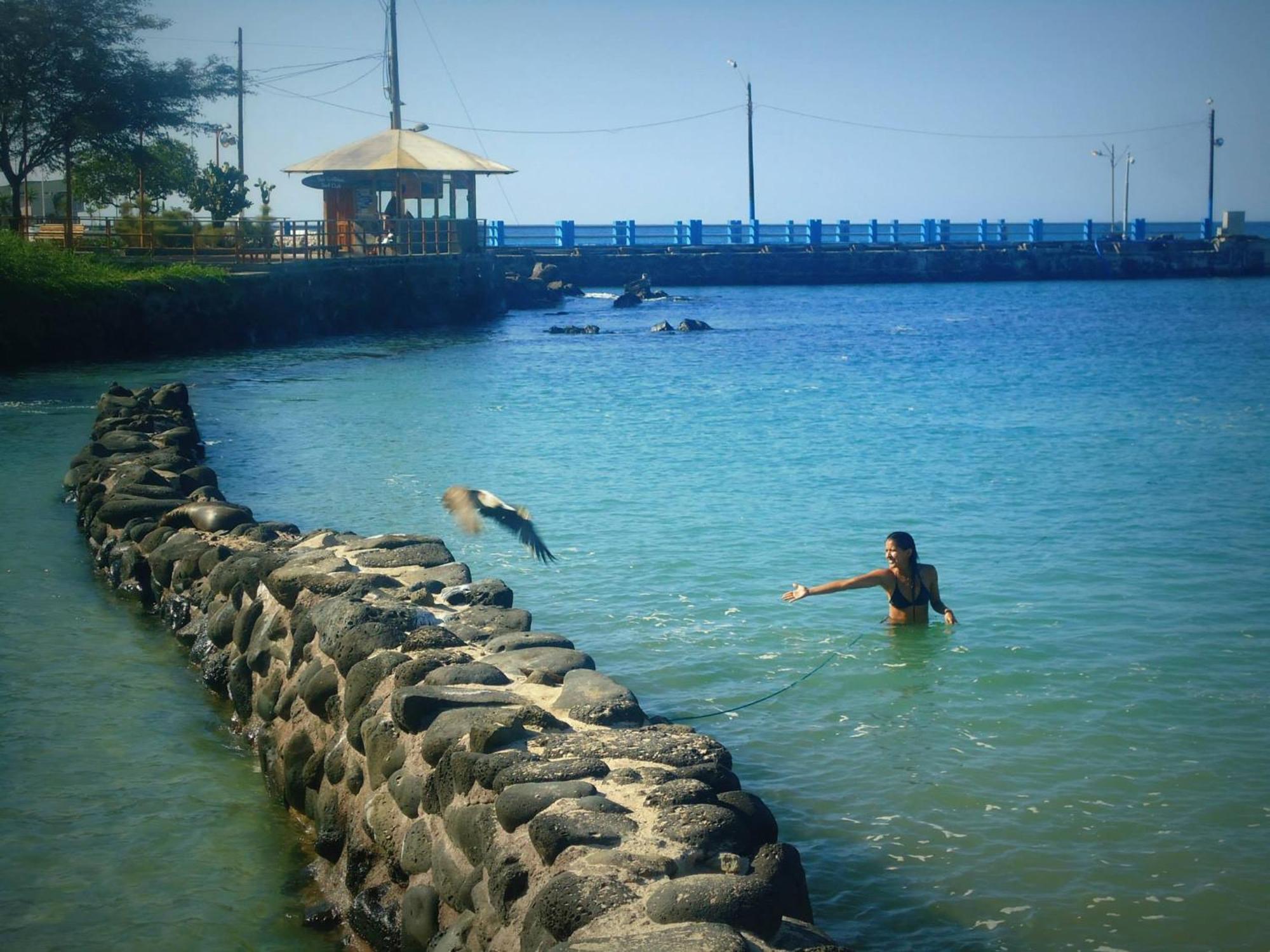 Casa Playa Los Marinos Puerto Baquerizo Moreno Bagian luar foto